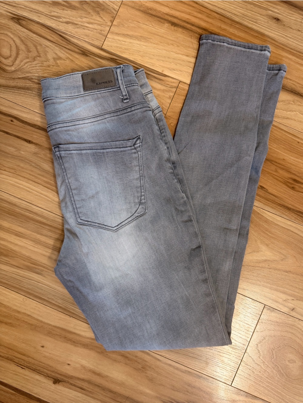 Express Women's Skinny Jeans in Light Gray Wash